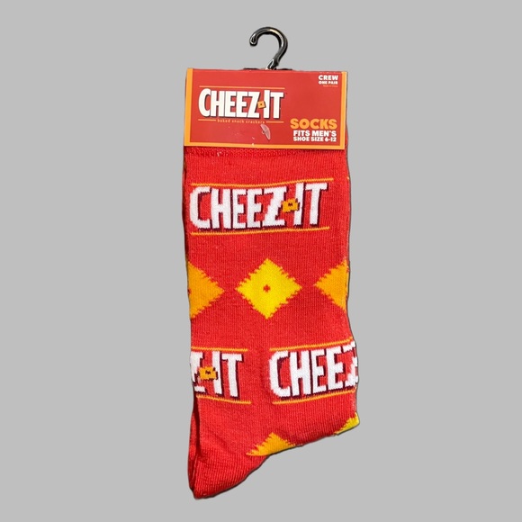 Corn Pops Chips Ahoy Cheez It Men’s Crew Socks 3 pair Size 6-12 - Picture 5 of 6